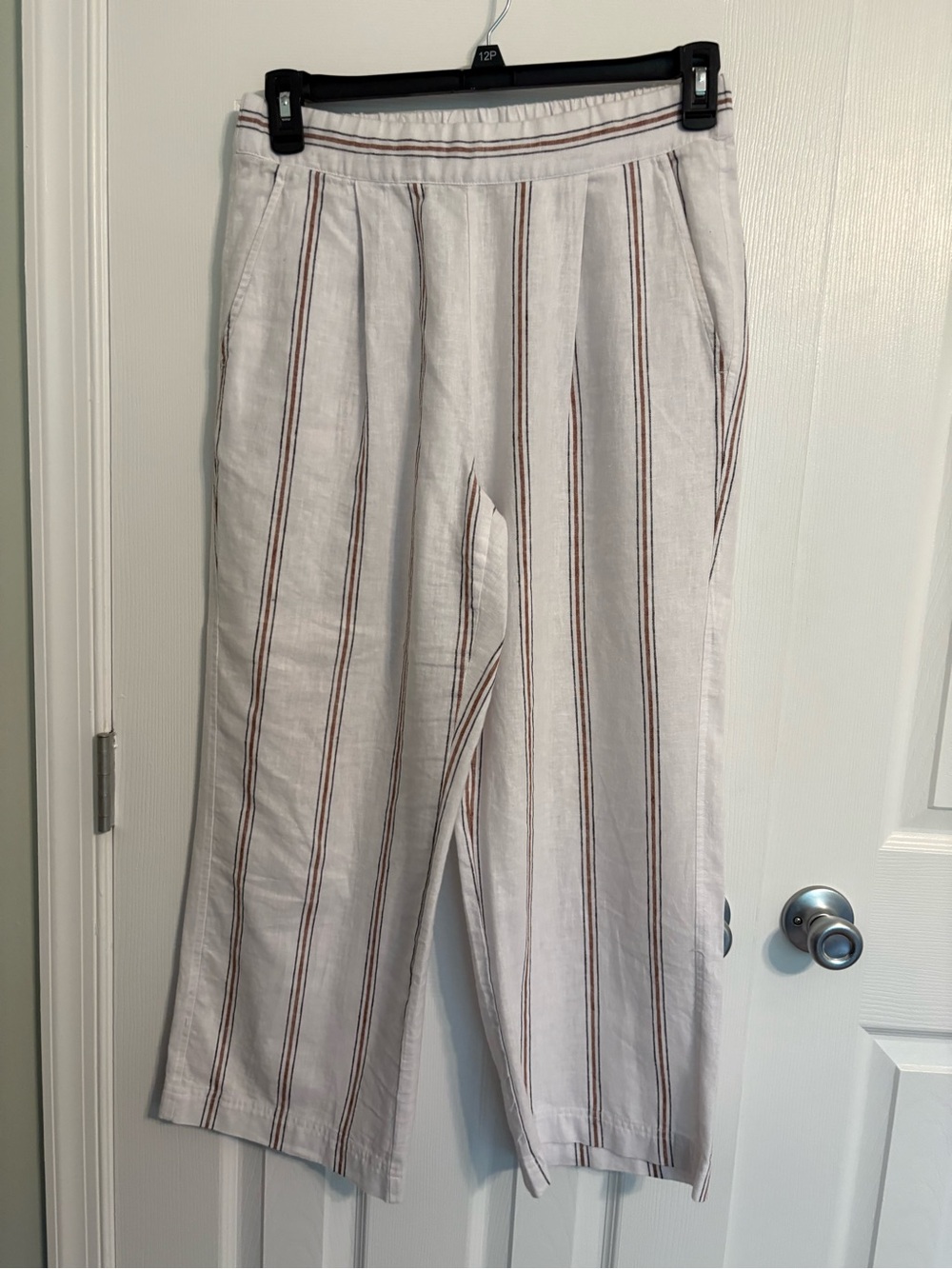 Lou & Grey Cream Striped Cropped Linen-Blend Pants